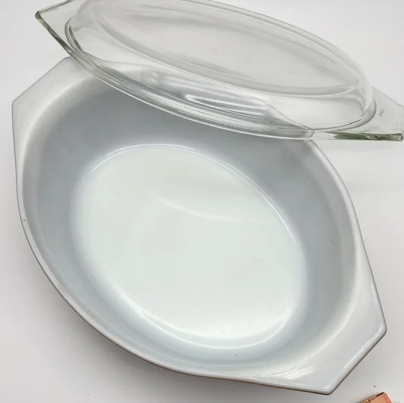 Vintage Pyrex Early American Design 2.5 Quart Casserole Dish With Lid 045 - Picture 8 of 10